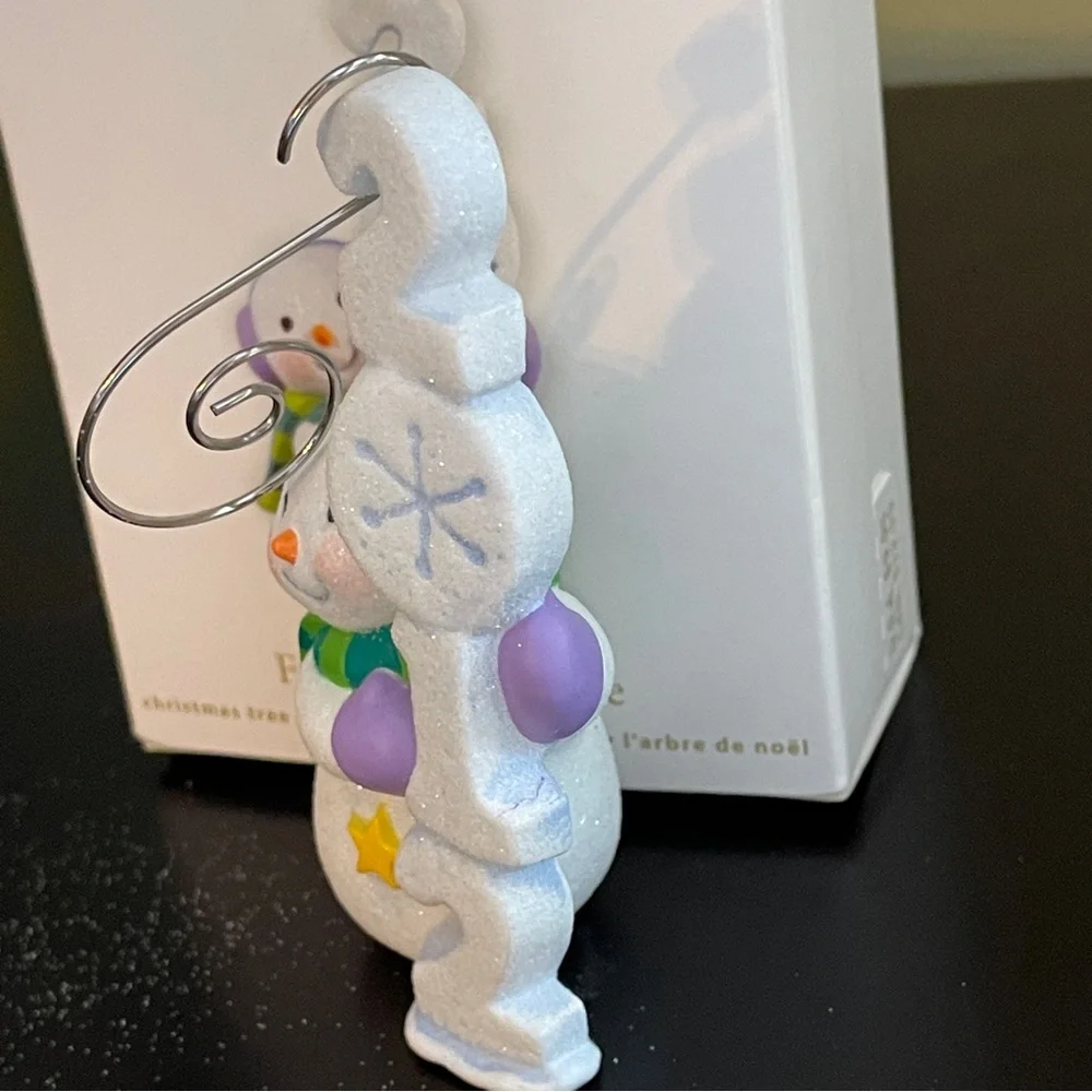 HALLMARK FROSTY FUN DECADE 2012 CHRISTMAS KEEPSAKE ORNAMENTS #3 SERIES SNOWMAN